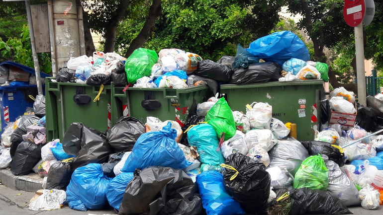 Η επέλαση των σκουπιδιών