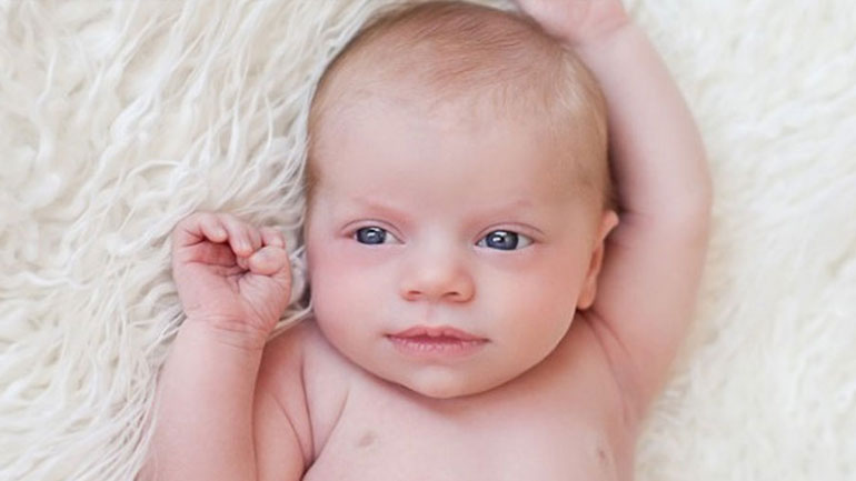 Γιατί τα μωρά έχουν συχνά λόξυγγα;