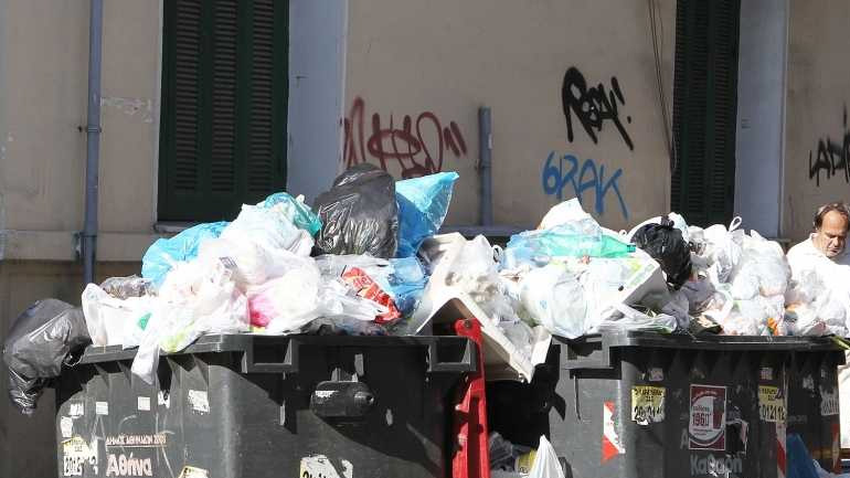 Θεσσαλονίκη: Κλιμακώνουν τις επόμενες ημέρες τις κινητοποιήσεις οι συμβασιούχοι του νομού