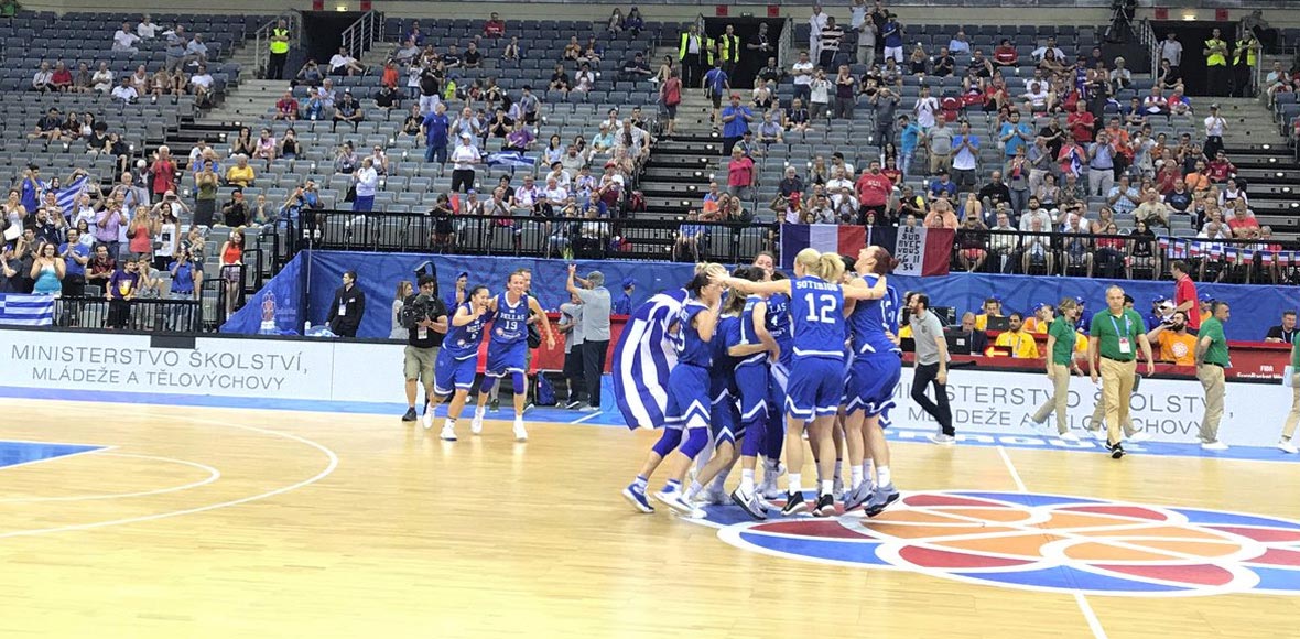 Ωραίες ως Ελληνίδες