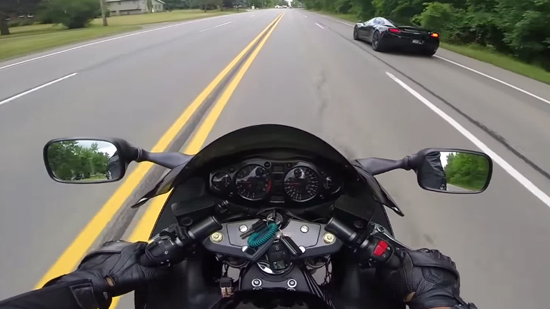 Mclaren vs Hayabusa: Ποιο είναι πιο δυνατό στις ρεπρίζ;