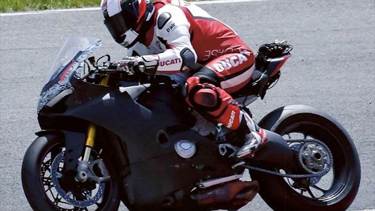 Ducati V4 : Επιτέλους «αχνοφαίνεται»!