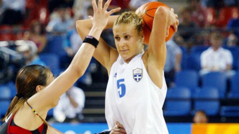 Α. Κωστάκη: «Αυτές οι κοπέλες δείχνουν ότι είναι πραγματικά μια γροθιά!»