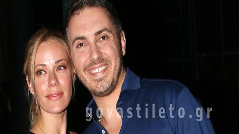 Η Ζέτα Μακρυπούλια στο πλευρό του Μιχάλη της στη συναυλία του!