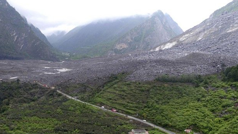 Έξι νεκροί από την κατολίσθηση στην Κίνα – Συνεχίζονται οι έρευνες για τους αγνοούμενους