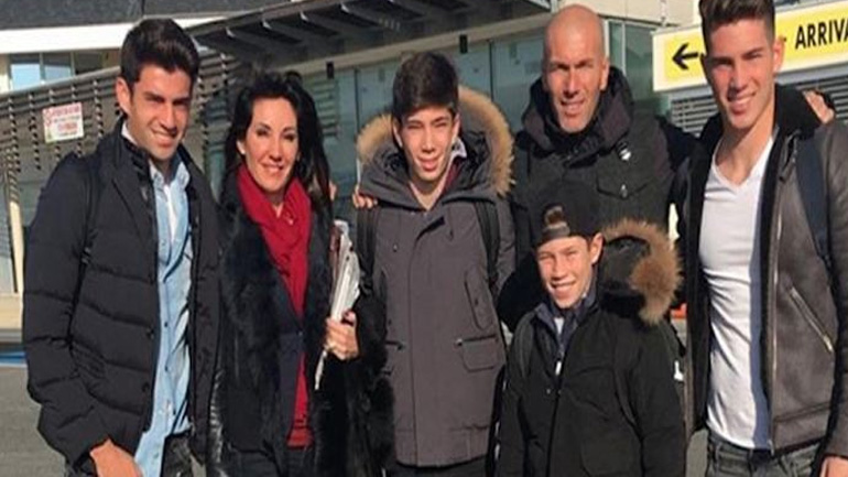 Ο Zinedine Zidane για διακοπές στην Ελλάδα μαζί με την οικογένεια του