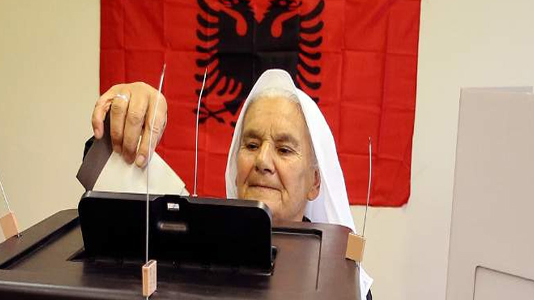 Έκλεισαν οι κάλπες στην Αλβανία