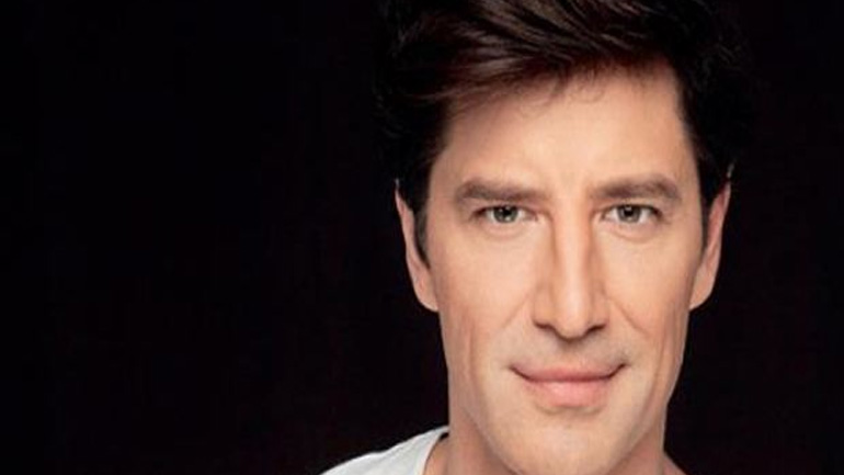 Δείτε τι μαγείρεψε ο Σάκης Ρουβάς για τους φίλους του