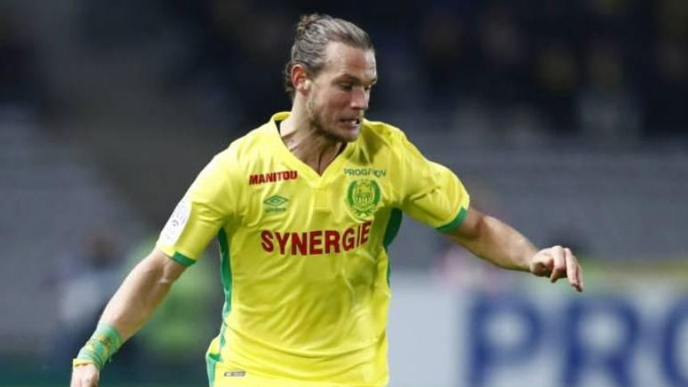 France Football: «Μιλάει με τον Ζιλέ ο Ολυμπιακός»