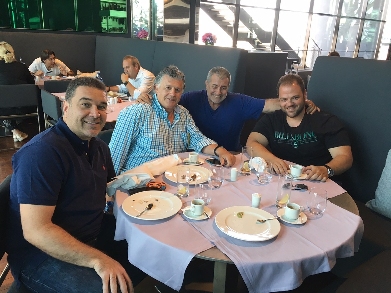 Σημερινή φωτογραφία με τους (από αριστερά), Χάρης Δάνδουρας, Γιάννης Σταυρόπουλος, Στράτης Χατζηπαναγιώτου και Τάκης Τρακουσέλλης.