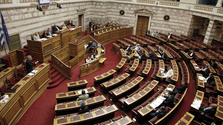 Βουλή: Κατατέθηκε η τροπολογία για τους εργαζόμενους καθαριότητας στους ΟΤΑ