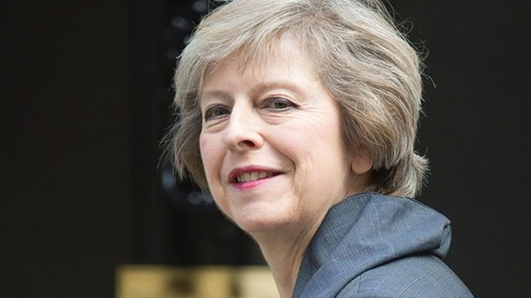 Η ηγέτις του Δημοκρατικού Ενωτικού Κόμματος της Βόρειας Ιρλανδίας συναντά τη Μέι