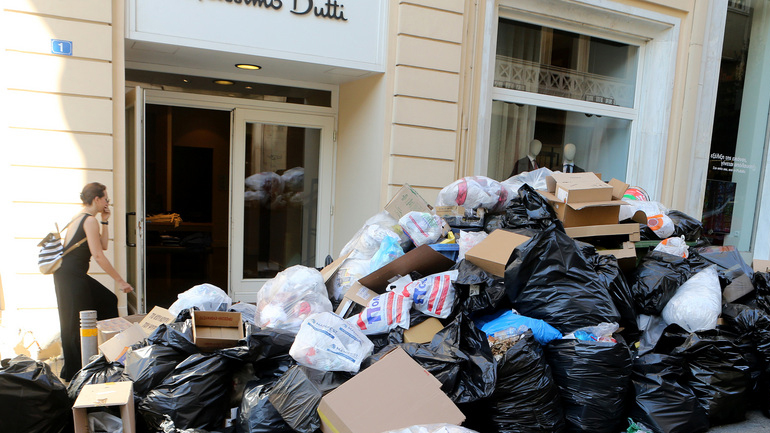 Λόφοι τα σκουπίδια στην Αθήνα – Δεν κάνει πίσω η ΠΟΕ-ΟΤΑ