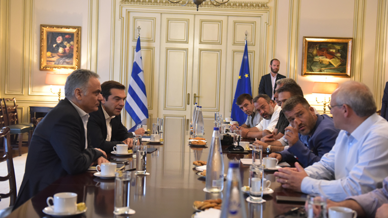 Υποσχέσεις Τσίπρα σε συμβασιούχους στην Καθαριότητα