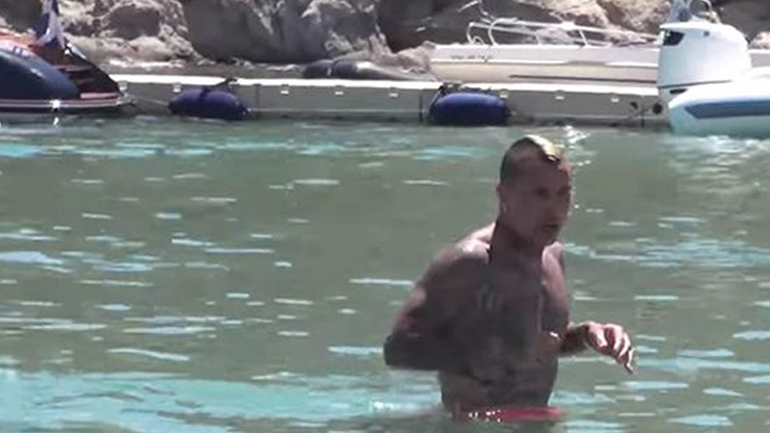 Στη Μύκονο ο διάσημος ποδοσφαιριστής της Ρόμα Radja Nainggolan