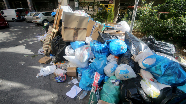 Θέμα συζήτησης στον γερμανικό Τύπο το ατέλειωτο… σκουπιδαριό στις ελληνικές πόλεις