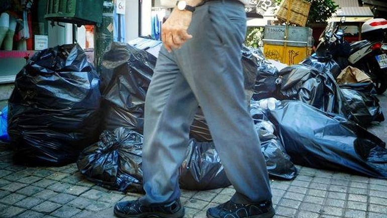 Θεσσαλονικιός επιχειρηματίας έδωσε τη… λύση στο πρόβλημα των σκουπιδιών Θεσσαλονικιός επιχειρηματίας έδωσε τη… λύση στο πρόβλημα των σκουπιδιών