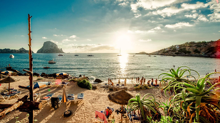 Σε ιστορικά υψηλά η θερμοκρασία στη θάλασσα της Ισπανίας