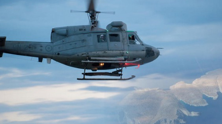 Ελικόπτερο του πολεμικού ναυτικού απεγκλώβισε δύο άτομα από απόκρημνη περιοχή της Κεφαλονιάς