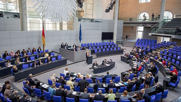 Βερολίνο: Και τυπικά πράσινο φως στην εκταμίευση της δόσης