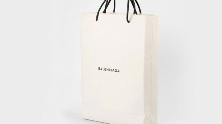 Sold out η νέα shopping bag του οίκου Balenciaga σε χρόνο dt!