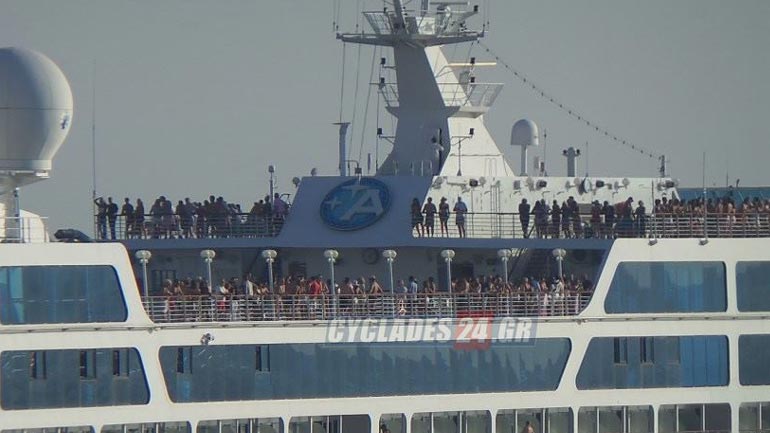 Σάλπαρε για Κυκλάδες η κρουαζιέρα των οργίων