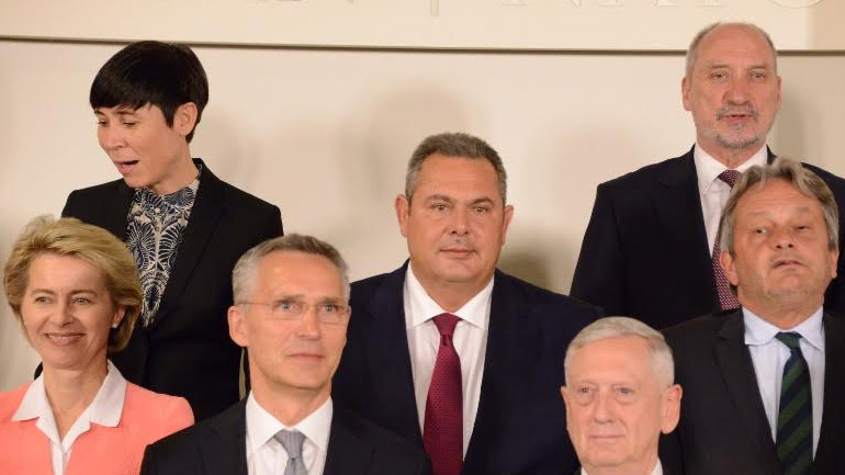 Στη Σύνοδο Υπουργών Άμυνας του ΝΑΤΟ ο Πάνος Καμμένος