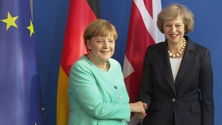 Συμφωνία Μέι – Μέρκελ: Τα δικαιώματα των πολιτών θα εξεταστούν πρώτα στις συνομιλίες για το Brexit