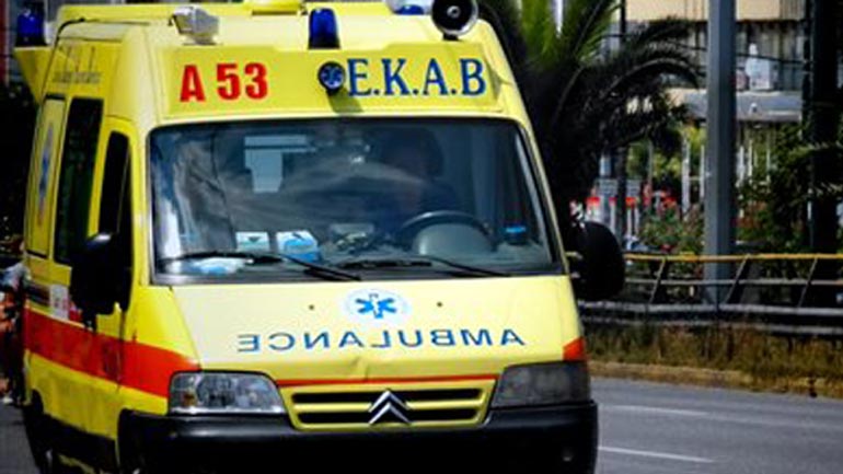 Βόλος: Έπεσε με το αυτοκίνητο σε τοίχο σπιτιού