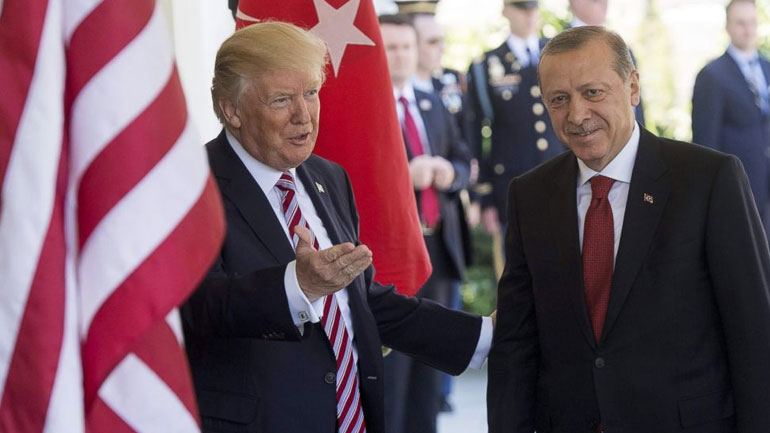 Τηλεφωνική επικοινωνία Τραμπ-Ερντογάν το βράδυ