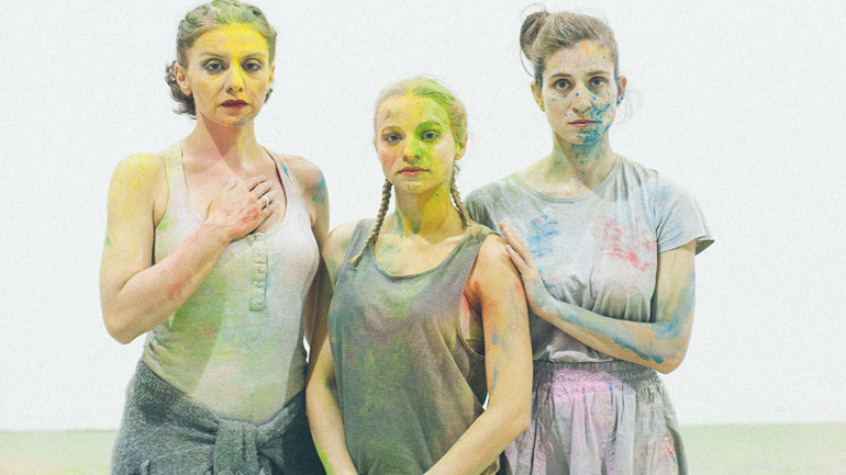 Οι «Τρεις αδελφές» σε σκηνοθεσία Δ. Μυλωνά  στο XI International Theatre Festival στην πόλη Ναμύρ του Βελγίου