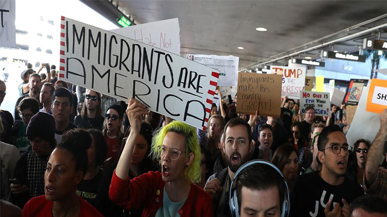 Τέθηκε σε ισχύ το αντιμεταναστευτικό διάταγμα του Τραμπ