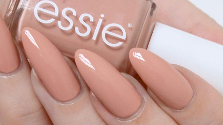 Αυτό είναι το νέο color trend στα νύχια που θα αντικαταστήσει το nude!