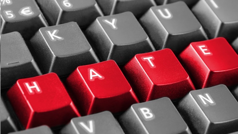 Γερμανία: Πρόστιμα-μαμούθ σε κοινωνικά δίκτυα για τις αναρτήσεις μίσους Γερμανία: Πρόστιμα-μαμούθ σε κοινωνικά δίκτυα για τις αναρτήσεις μίσους