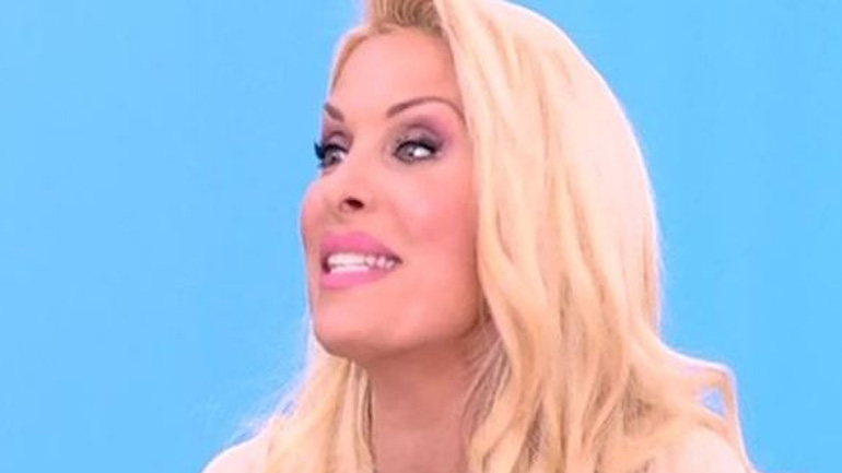 Έξαλλη η Ελένη Μενεγάκη: «Ερωτήσεις στη Μενεγάκη δε γίνονται! Η Μενεγάκη ρωτάει εδώ μέσα»!