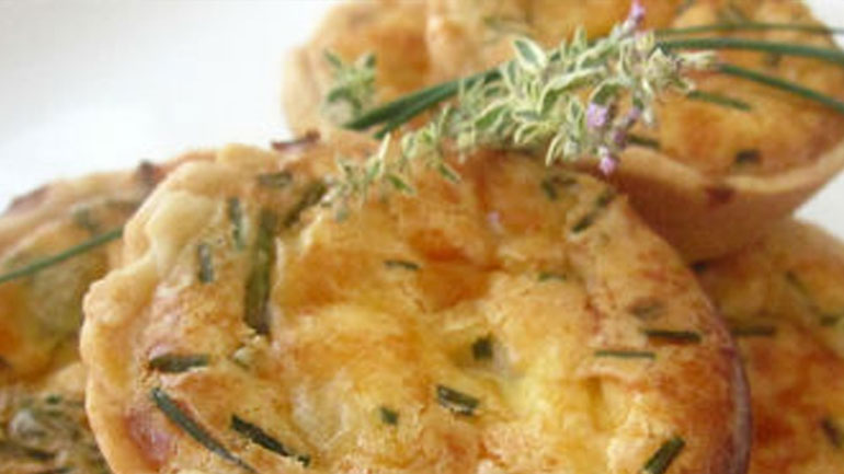 Τυροπιτάκια με φέτα χωρίς φύλλο