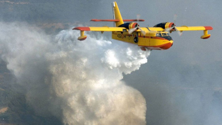 Σε «υψηλή ετοιμότητα» για τον καύσωνα οι πιλότοι των Canadair