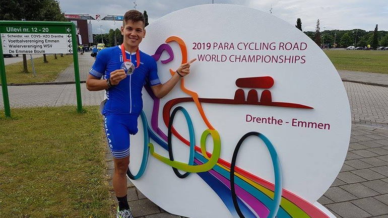 Ασημένια η ελληνική σπάθη στην Βαρσοβία