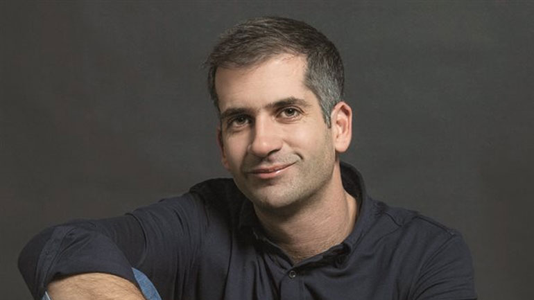 Έτοιμος για το… Voice ο Κώστας Μπακογιάννης