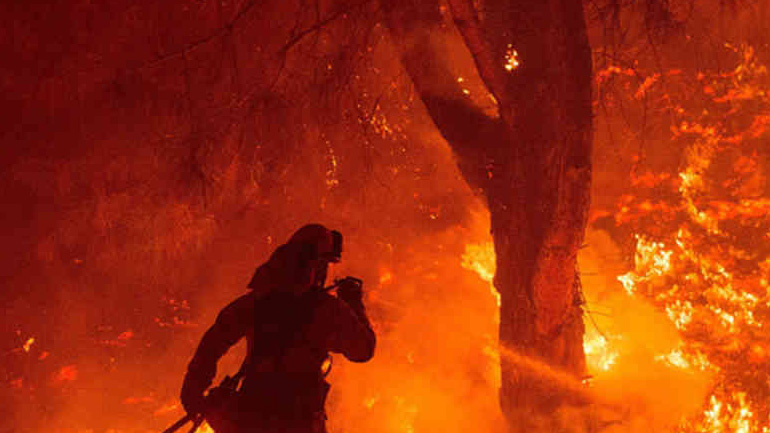 Σε συνεχή κινητοποίηση η Περιφέρεια Αττικής για την αντιμετώπιση των πυρκαγιών