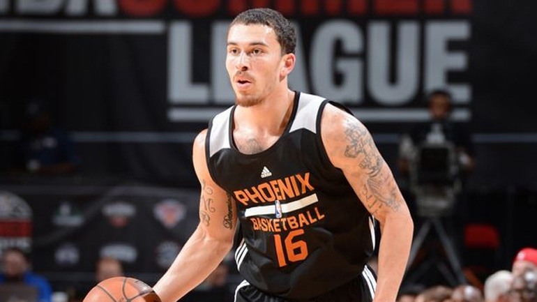 Στους Σανς ο Μάικ Τζέιμς!