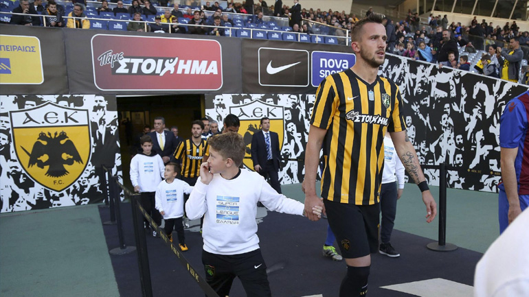 Αποχώρησε ο Πέκχαρτ από την ΑΕΚ