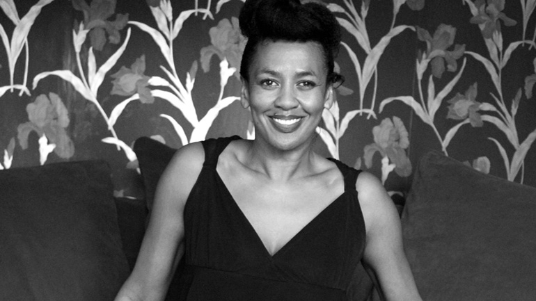 H Charmaine Baines στο The Zoo!