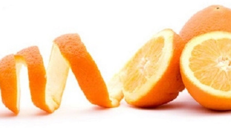 DIY: Μάσκα καθαρισμού με πορτοκάλι για λιπαρές και μικτές επιδερμίδες