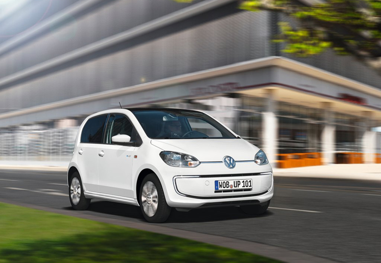 Εξωτερικά το ηλεκτρικό up δεν διαφέρει (παρά μόνο σε κάποιες λεπτομέρειες) με την απλή βενζινοκίνητη έκδοση