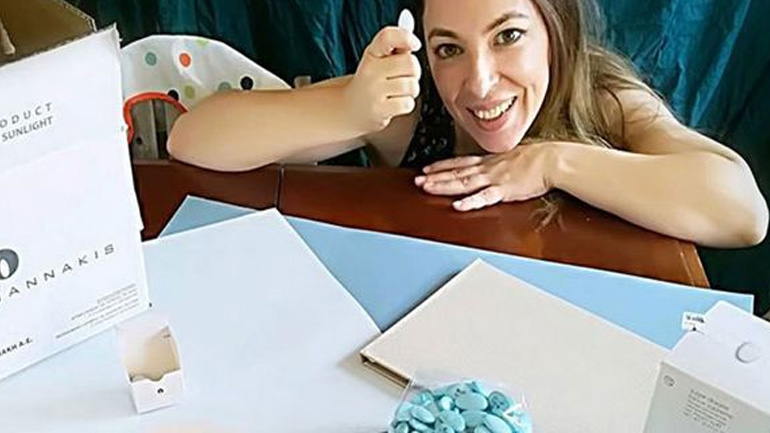 Κώστας Βουτσάς – Αλίκη Κατσαβού: Πυρετώδεις ετοιμασίες για τη βάφτιση του μικρού Φοίβου!