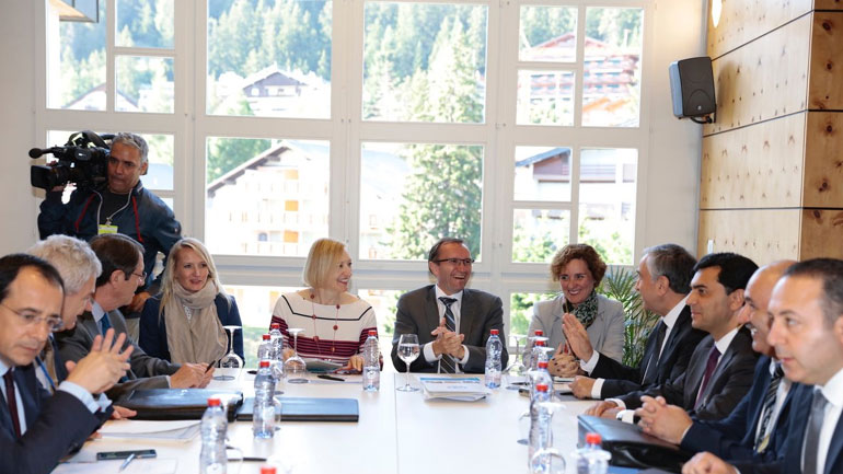 Συνεχίζονται για έβδομη ημέρα οι συνομιλίες για το Κυπριακό στο Κραν Μοντανά