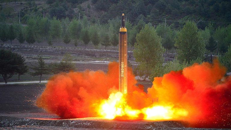 Η Βόρεια Κορέα ανακοίνωσε ότι διεξήγαγε δοκιμή ενός νέου διηπειρωτικού βαλλιστικού πυραύλου