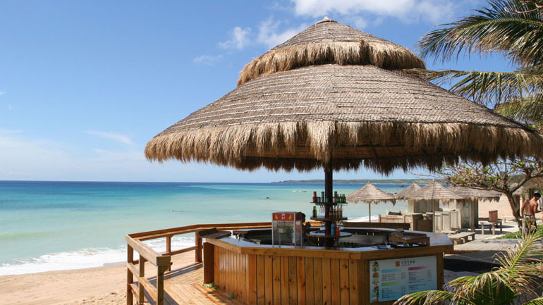 Ως την Παρασκευή οι απευθείας αναθέσεις χρήσης αιγιαλού και παραλίας