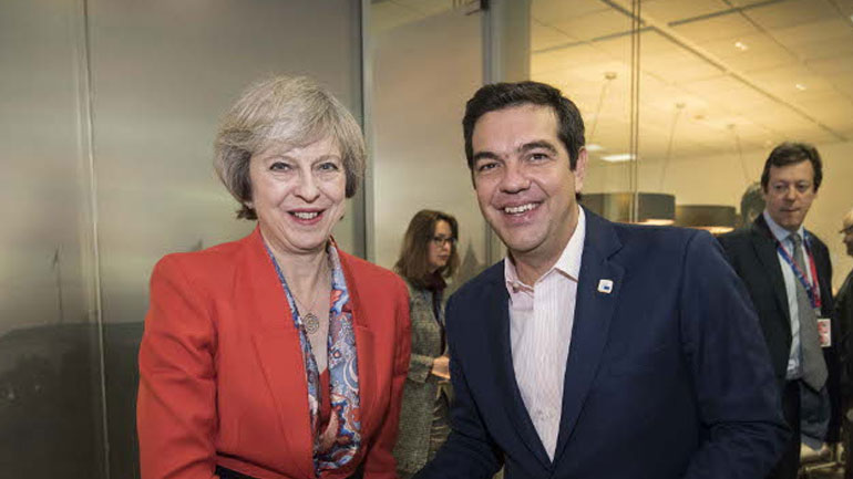 Τηλεφωνική επικοινωνία Τσίπρα-Μέι – Στην ατζέντα το Κυπριακό